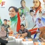 Anggota DPD RI asal Jawa Timur, Lia Istifhama atau yang akrab disapa Ning Lia, saat kunjungan kerja ke Kantor Dinas Pemuda dan Olahraga Jawa Timur.
