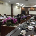 Komisi A saat hearing dengan 31 Camat di Jember.