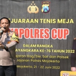 Kapolres Mojokerto, AKBP Apip Ginanjar, saat membuka perlombaan dalam rangka memperingati Hari Bhayangkara ke-76.