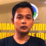 Depit dijebloskan ke tahanan Polres Kediri Kota karena diduga mengedarkan 2.000 butir pil dobel L.