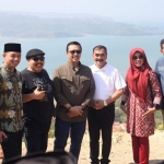 Menpora saat berada di obyek wisata Sentono Gentong.