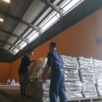Bilik suara yang diterima oleh KPU Ngawi disimpan di gudang bulog dan dijaga oleh anggota TNI dan Polri selama 24 jam.
