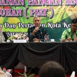 Kepala DKPP Kota Kediri, Moh Ridwan (tengah), saat memberi sambutan. Foto: Ist