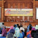 Wakil Bupati Noor Nahar Hussein saat sambutan dalam sosialisasi Program BSPS di Pendopo Krido Manunggal. foto: GUNAWAN WIHANDONO/ BANGSAONLINE