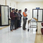 Sebelum dijemput keluarga, jenazah pendaki disholati di RSUD Lumajang.