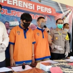 Sang pelaku dan korban begal palsu saat meminta maaf secara terbuka kepada masyarakat Kota Batu karena telah membuat keterangan palsu. 