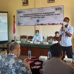 Salah satu narasumber dari BNNK Tuban saat memberikan penyuluhan tentang P4GN.