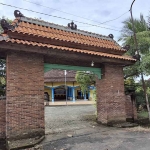 Gapura Balai Desa Kujung, Kecamatan Widang, Tuban.