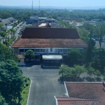 Gedung Pemkab Bojonegoro dipotret dari atas.