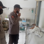 Jenazah ES saat berada di Klinik Kartika Desa Minggiran Kecamatan Papar. Foto: Ist.