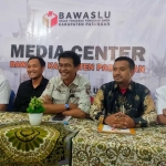 Bawaslu Kabupaten Pasuruan saat menyampaikan hasil rekomendasi dugaan ketidaknetralan ASN dinas pendidikan.