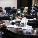 Wali Kota Batu Hj. Dewanti Rumpoko bersama Kajari Kota Batu saat sosialisasi program Jaga Desa belum lama ini di Balai Kota Among Tani Kota Batu.