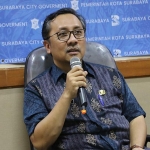 Kepala Dispendukcapil Surabaya Agus Imam Sonhaji. foto: ist