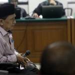 Fuad Amin dalam sidang tipikor. Foto: detik.com