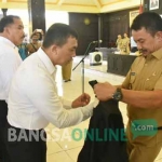 Pengukuhan Satgas Saber Pungli di Pendopo Kabupaten Jombang, Senin (30/1).
foto: ROMZA/ BANGSAONLINE 