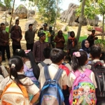 Tim Verlap Provinsi saat berada di SDN 2 Sengon, Trenggalek. foto: HERMAN S/ BANGSAONLINE