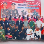 Wali Kota Pasuruan Drs H Saifullah Yusuf foto bersama usai membuka kejuaraan Pencak Silat Kapolres Pasuruan Kota Cup.