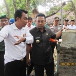 Pj Bupati Madiun saat meninjau suplai air bersih di Desa Tawangrrejo, Kecamatan Gemarang, Kabupaten Madiun.