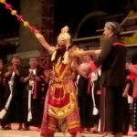 Malam pembukaan Festival Nasioonal Reyog Ponorogo berlangsung, di alun-alun Ponorogo, Selasa malam (12/9)