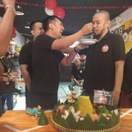 Launching Se’i Sapiku Indonesia di Sidoarjo ditandai dengan tumpengan.