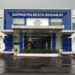 Gedung Satpas Polresta Sidoarjo.