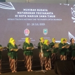 Tampilan budaya yogyakarta yang telah ditularkan kepada warga Madiun. 