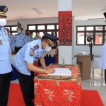 Suasana ketika serah terima jabatan di Lapas Narkotika Kelas II A Pamekasan.