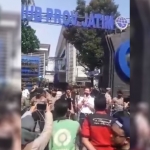 Demo Ojek Online di Depan Kantor Dinas Perhubungan Provinsi Jawa Timur.