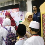 Bupati Kediri saat memberikan sambutan dalam acara santunan dan buka puasa bersama anak yatim. foto: Dinas Kominfo
