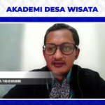 Hasanuddin Ali, Direktur Alvara Research Center, salah satu narasumber dalam pelatihan Akademi Desa Wisata yang diikuti 500 pelaku dan pegiat desa wisata se-Jawa Timur.