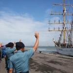 KRI Dewaruci dilepas menuju Balikpapan.