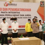 Suasana kegiatan Deklarasi dan Penandatanganan Pakta Integritas yang digelar oleh Bawaslu Ngawi.