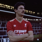 Ian Rush tercatat sebagai pemain paling banyak mencetak gol di Piala Liga Inggris.