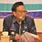 Bupati Gresik, Sambari Halim Radianto.