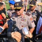 Kapolda Jatim Irjen Pol Luki Hermawan saat jumpa pers.