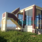 Bangunan Kedai Wisata Balanan di Desa Bira Timur, Kecamatan Sokobanah, Kabupaten Sampang.