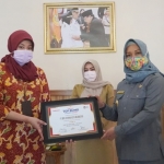 Wali Kota Mojokerto bangga Program Pusyar BPRS Kota Mojokerto Raih Top BUMD Award 2020.