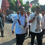 Pj Wali Kota Mojokerto saat menyambut kedatangan tim juri perlombaan desa dan kelurahan serta pelaksana terbaik 10 program pokok PKK Jatim 2024.