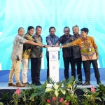 Wali Kota Batu, Nurochman (tengah) saat menghadiri Silaturahmi Nasional Indonesian Islamic Business Forum (IIBF) ke-16