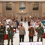 Rapat Koordinasi Operasi Lilin Semeru 2020 Pengamanan Cuti Natal dan Tahun Baru 2021 di Gedung Mahameru, Mapolda Jawa Timur, Selasa (15/12/2020) pagi.