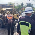 Kondisi truk usai dihantam KA Gajayana.