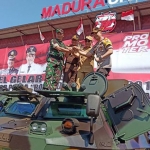 Kapolres Pamekasan dan Dandim 0826/Pamekasan bersama Bupati dan wakil bupati dalam gelar apel pasukan pengamanan pilkades serentak 2019 Pamekasan.