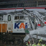 Kecelakaan kereta api di Stasiun Bekasi Timur. Foto: Ist

