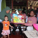 Salah satu balita stunting yang mendapatkan bantuan dari PWI Blitar Raya.