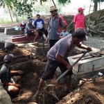 Tim melakukan ekskavasi awal di Candi Gedog, Kelurahan Gedog, Sananwetan Kota Blitar.