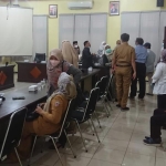 Suasana rapat POGI terkait fee untuk bidan di gedung DPRD Bangkalan.