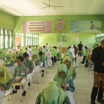 Suasana Try Out TKA SD/MI yang digelar SMP Ahmad Yani 1 Baureno.