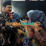 Wali Kota Pasuruan, Saifullah Yusuf (Gus Ipul) di momen halal bihalal bersama jajaran ASN Pemkot Pasuruan. (FOTO: Supardi/BANGSAONLINE)