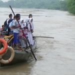 Air Sungai Bengawan Solo di wilayah hilir Bojonegoro mulai menunjukkan tren kenaikan. 