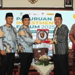 Wali Kota Pasuruan bersama wakilnya saat menghadiri Pasuruan Investment Forum 2025.